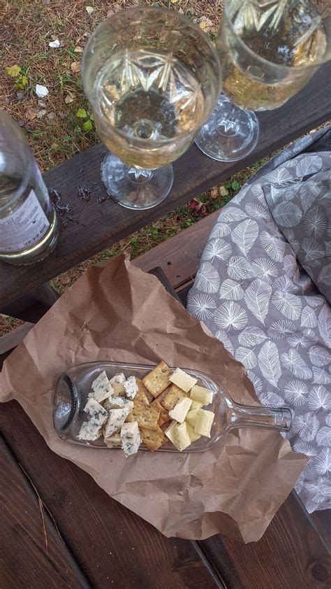 Тарелка бутылка купить. Тарелка из бутылки. Lay bottle, Recycled wine ...