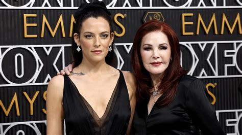 Body Language Expert Tells Us Riley Keough Priscilla Presley S Rift