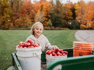 6 Family Activities to Enjoy in Oxford County this Fall