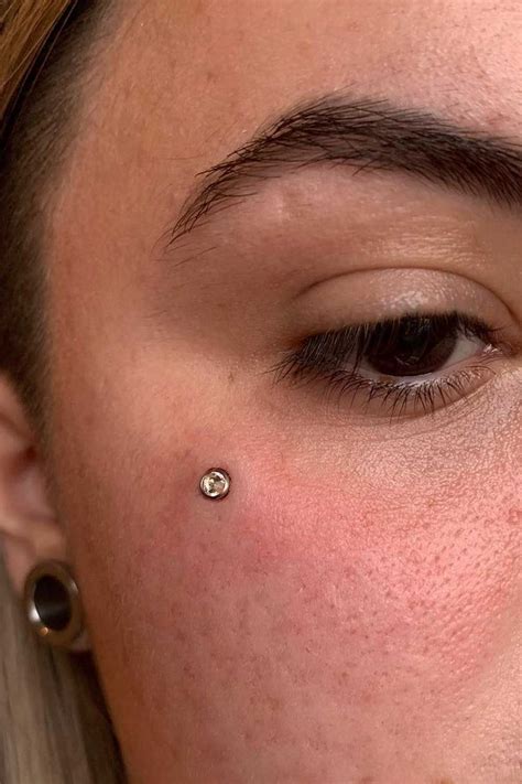 Use Face Piercings As The Primary Accessory To Look And Feel Unique