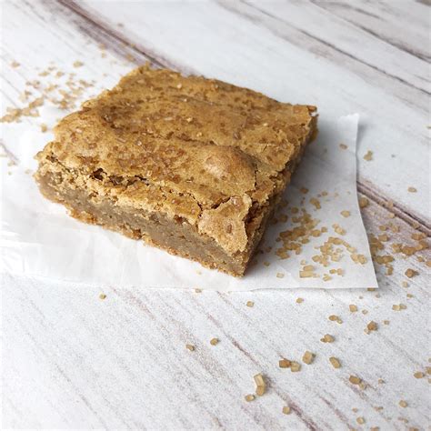 Maple Syrup Blondie Bars Kelly Lynns Sweets And Treats