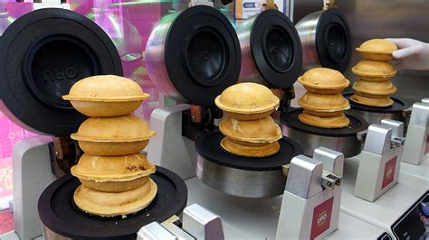 These UFO-Shaped Burgers and Sandwiches Look So Tasty