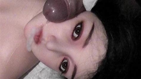 PMV 巨大的鸡巴在她的脸上摩擦和射精大奶子 XYCOLO 硅胶荡妇 Pornhub Gay