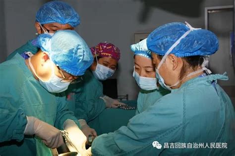 「援疆情」婦女卵巢腫瘤大如排球 福建專家妙手摘瘤 每日頭條