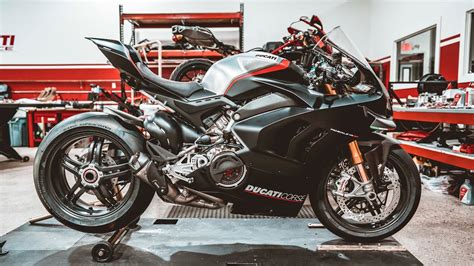 Customizing A Ducati Panigale V4 Sp Youtube