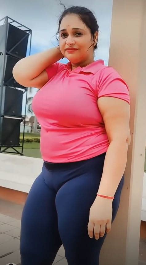 Fat Indian Aunties Ideas In Beautiful Women Naturally Curvy Woman Hot Women Dress