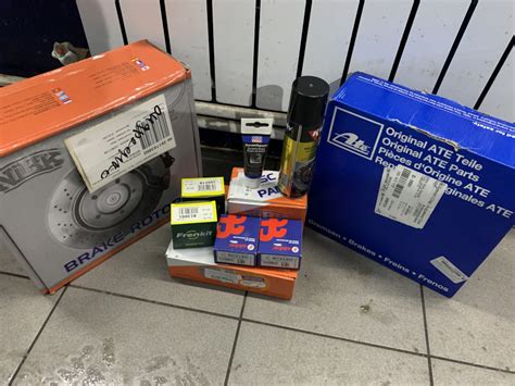 Замена тормозных дисков и колодок — Skoda Yeti, 1,2 л, 2012 года ...