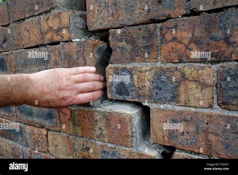 Old Brick Wall Subsidence Crack Cracks Subsiding Walls Stock Photo