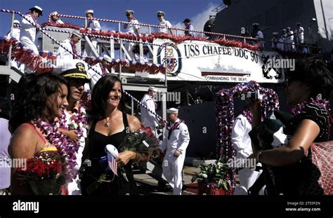 Homecoming, USS Chafee (DDG 90 Stock Photo - Alamy