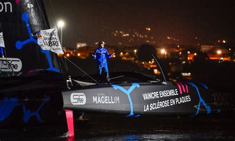 Victoire De L OCEAN FIFTY Solidaires En Peloton Lors De La Transat