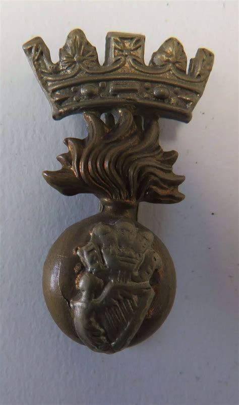 Royal Irish Fusiliers Cap Badge In Helmet Cap Badges