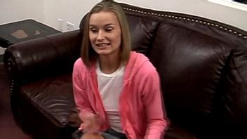 Lovely Babe Clothes Off Xnxx