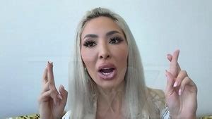 Farrah Abraham Poses In A Tiny Red String Bikini At Vegas Resort Pool