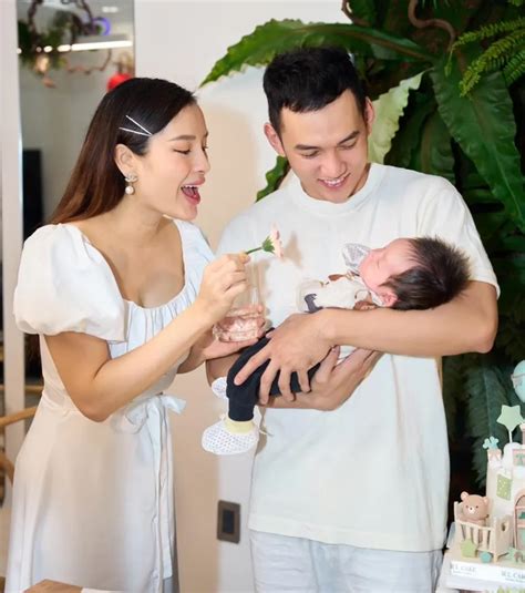 Phương Trinh Jolie tự tin diện bikini khoe bụng phẳng lỳ sau tháng sinh con