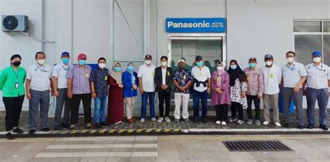 Rachmat Gobel Ajak Ketua YBMG Rektor UBM Keliling Pabrik Panasonic