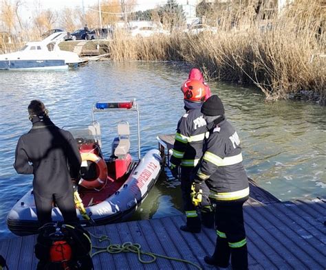 FOTO Au fost reluate căutările celor doi tineri dispăruți în lacul