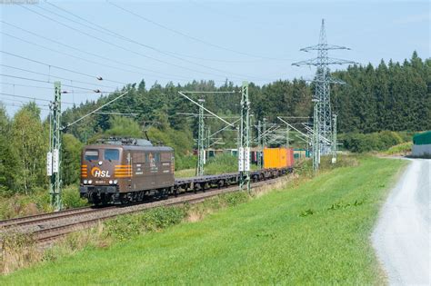 151 017 Der HSL Mit Einem Containerzug Aus Glauchau Kurz Vor Hof 07 09