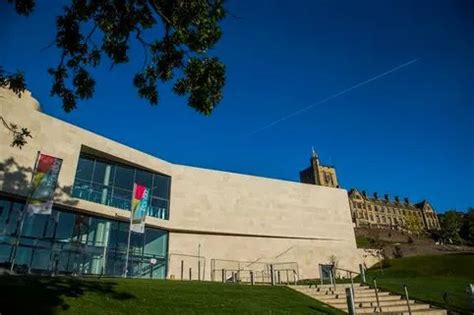 Bryn Terfel visits Pontio and the theatre named in his honour - North ...