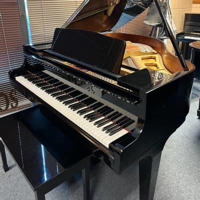 Kawai Baby Grand Piano Model GM 10 Reverb