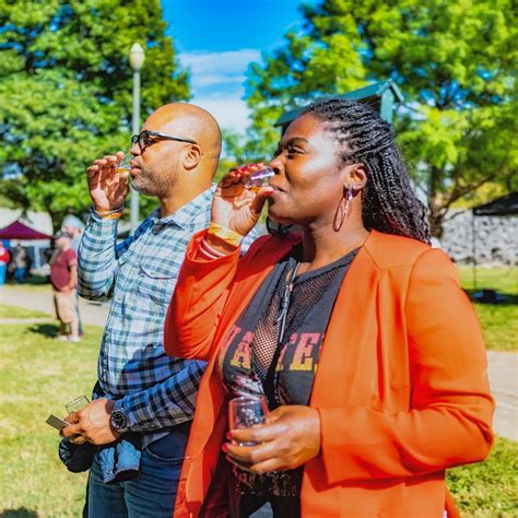 3 Top Bourbon Festivals & Events for 2025 | Come Find Broubon