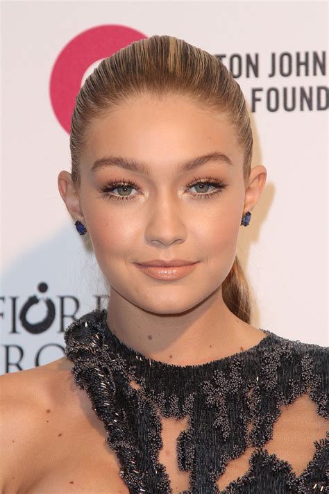 Gigi Hadid S Birthday Best Red Carpet Beauty Looks Teen Vogue Gigi