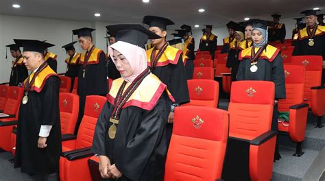 Direktur Pascasarjana Kukuhkan 37 Calon Wisudawan Pascasarjana UIN