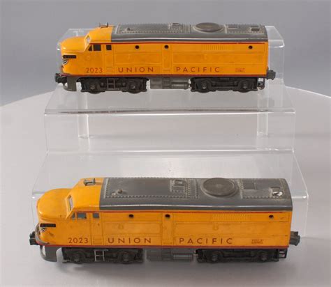 Lionel 2023 Union Pacific Gray & Yellow Alco AA Diesel Locomotive Set ...