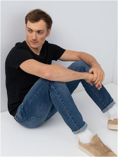 Джинсы UNITED COLORS OF BENETTON, прямой силуэт, средняя посадка ...