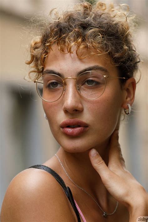 Real Amateur Public Candid Upskirt Picture Sex Gallery Sylvia Belotti Was One Of The