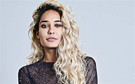 Lisa Haydon Portrait Indian Actress Shoot Indian Fashion Model