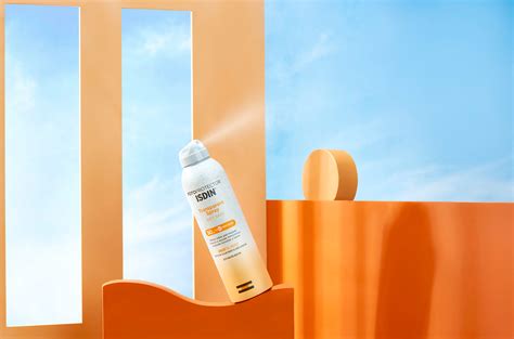 SUMMER BEAUTY/ ISDIN :: Behance