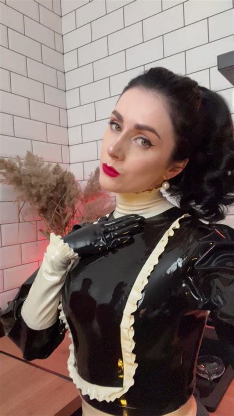 Miss Ellie M Fansly On Twitter Selfie Time In Latex Maid Outfit 😌 Latex Maid