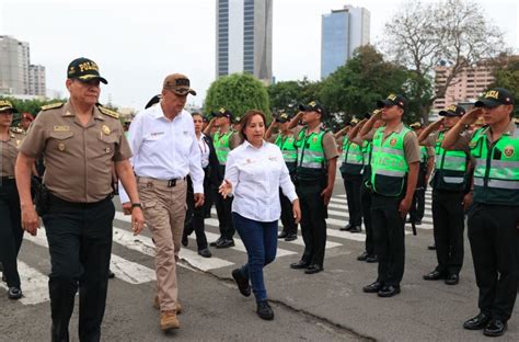 Presidenta Dina Boluarte Nuevos Polic As Refuerzan Seguridad