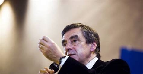 Fillon Accuse Ayrault D Insulter La Moiti Des Fran Ais