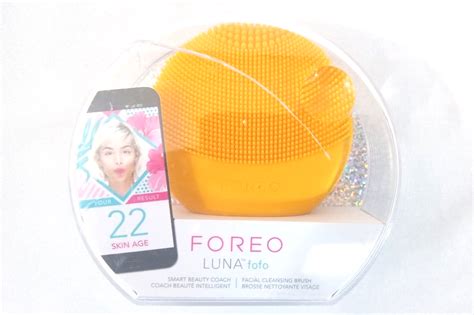 Foreo Luna Fofo Smart Silicone Facial Cleansing Massage Brush Sunflower