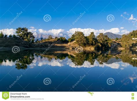 Mesmerizing Reflection of Garhwal Himalayas in Deoria Tal or Lake ...