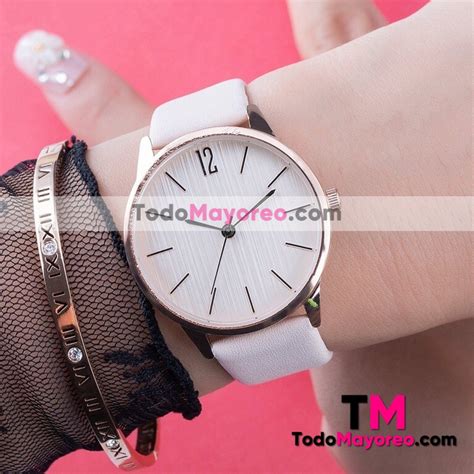 Reloj Acabado Tipo Madera Beige Extensible Piel Sintetica Sin Numeros