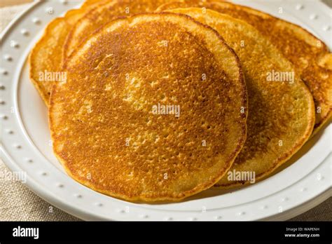 Cornmeal Johnny Cakes Hi Res Stock Photography And Images Alamy