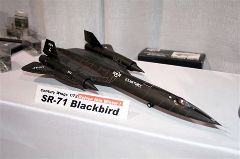 Century Wings Aircraft Diecast Model 172 Scale Sr 71 Sr 71 Blackbird