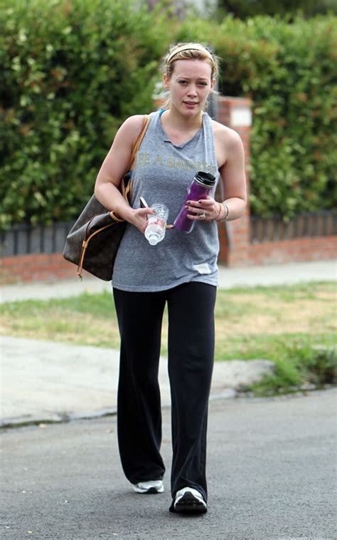 Hilary Out In Toluca Lake Hilary Duff Photo Fanpop