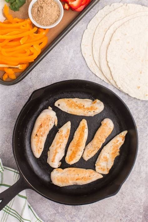 Chicken Fajita Wrap | Everyday Family Cooking