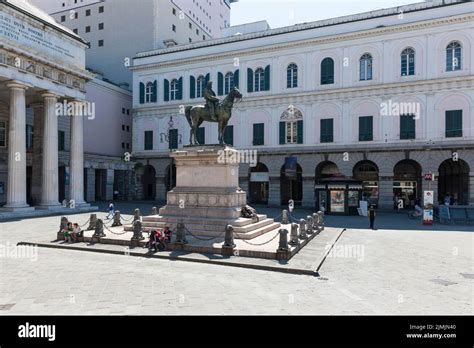 Monument of Giuseppe Garibaldi Stock Photo - Alamy