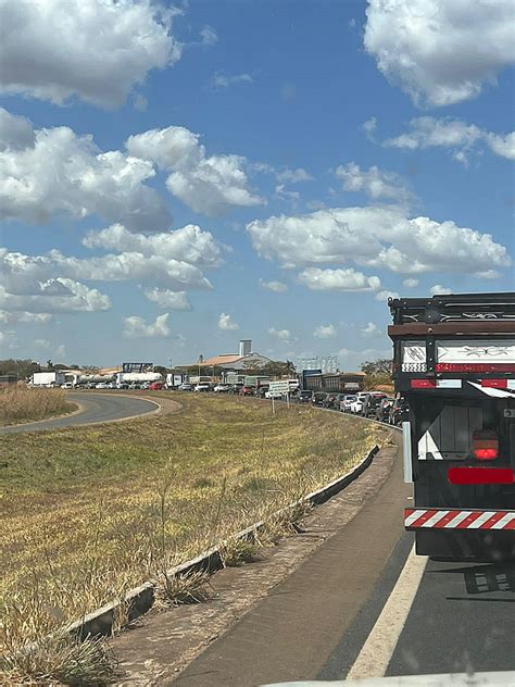 Retomada Das Obras Do Viaduto Na Br Causa Congestionamento Na