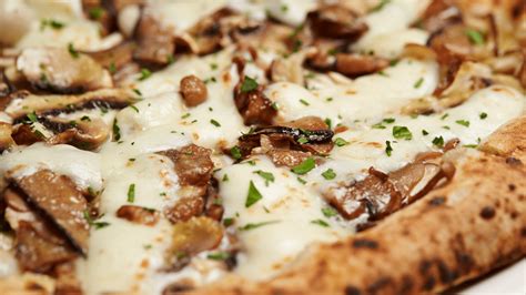 Pizza Toppings Under Cheese or Over Cheese?