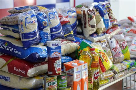 Niterói Solidária Arrecada Alimentos E Materiais De Higiene Para