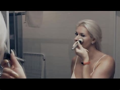 La legendaria chupapollas Kate Truu hace una increíble garganta profunda en POV XVIDEOS