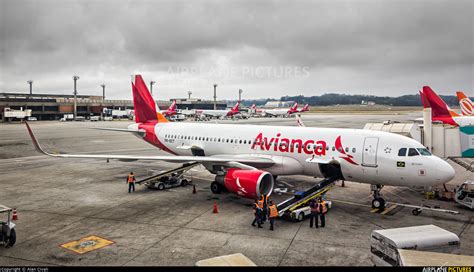 Pr Oct Avianca Brasil Airbus A At S O Paulo Guarulhos Photo Id