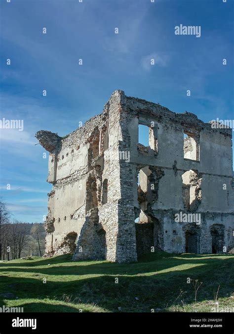 Ruins Of The Bodzentyn Palace Castle Poland Polish Castles And