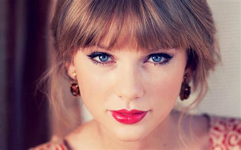 2k Free Download Taylor Swift American Singer Portrait Beautiful