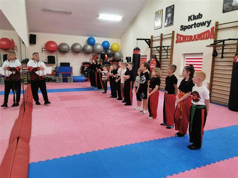 Wręczenie certyfikatów na stopnie uczniowskie w kickboxingu